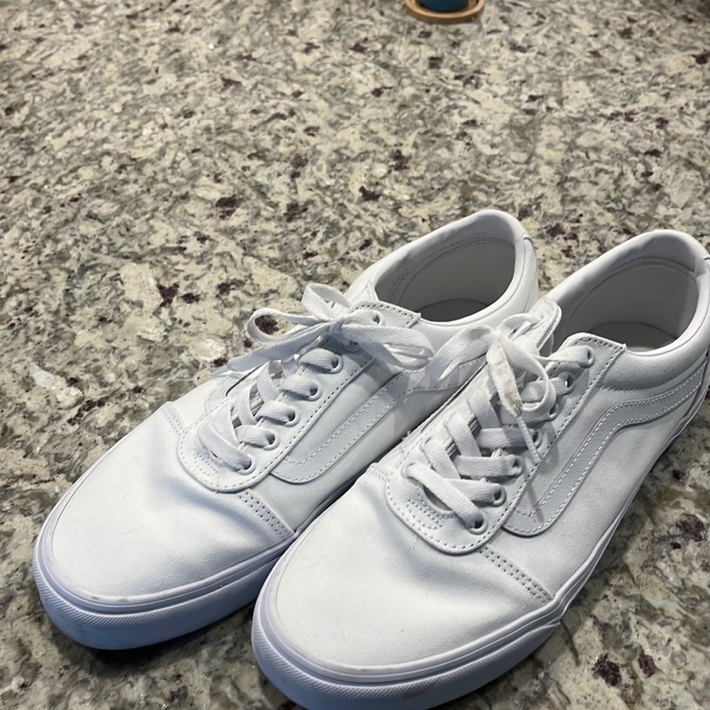 White canvas Vans lace ups